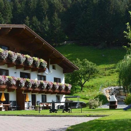 Pitztal Ferienwohnungen Sankt Leonhard im Pitztal Esterno foto